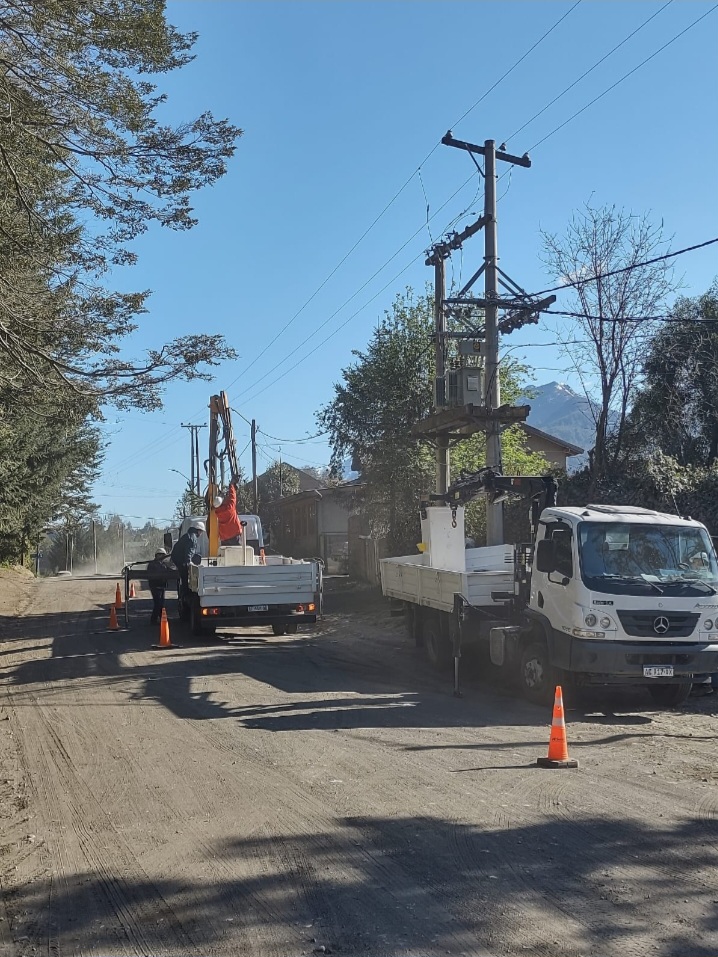 SOCIEDAD: EPEN Y LOS TRABAJOS DE LUMINARIA EN ANGOSTURA