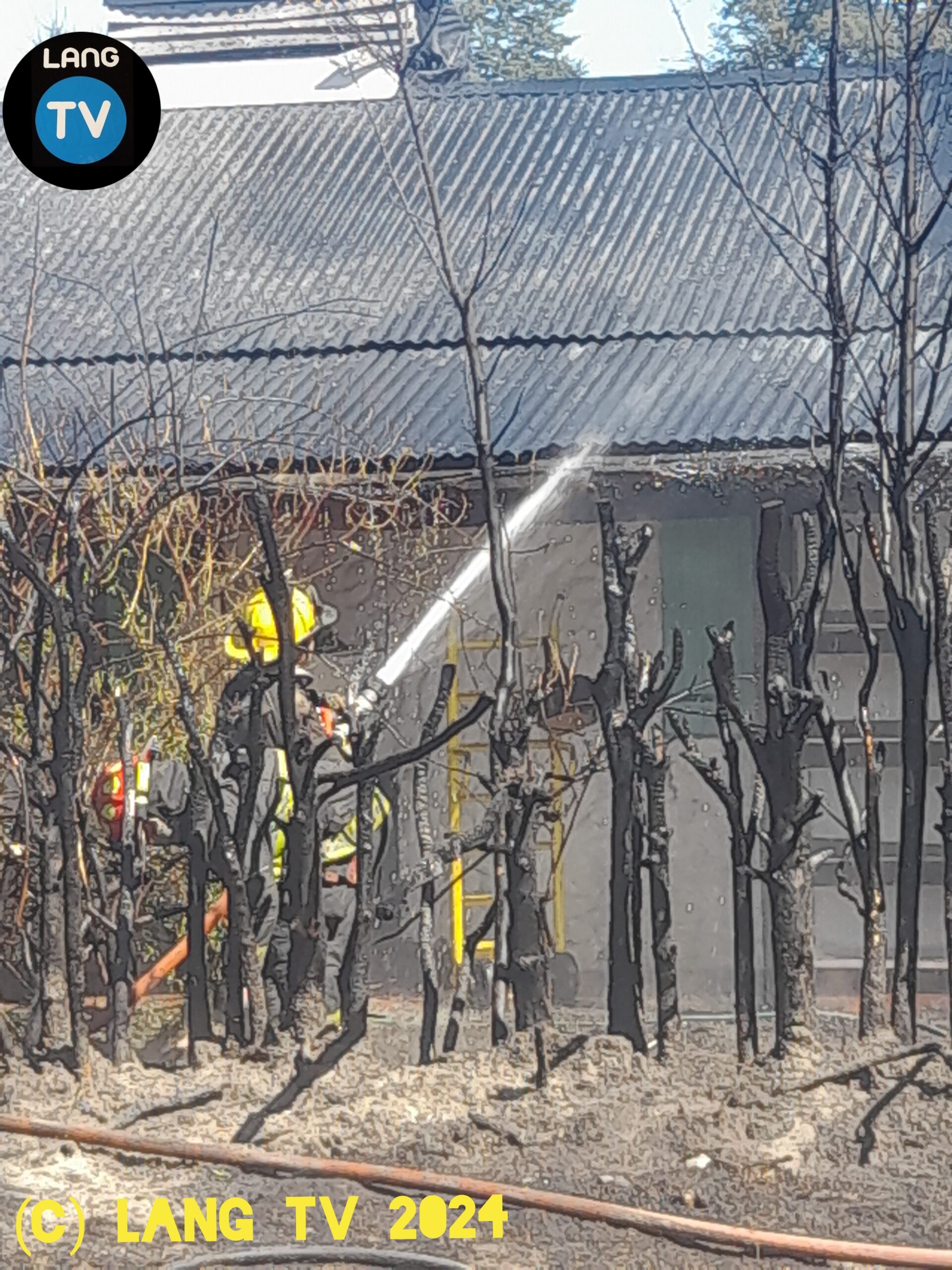 SOCIEDAD: INCENDIO EN EL CENTRO DE ANGOSTURA