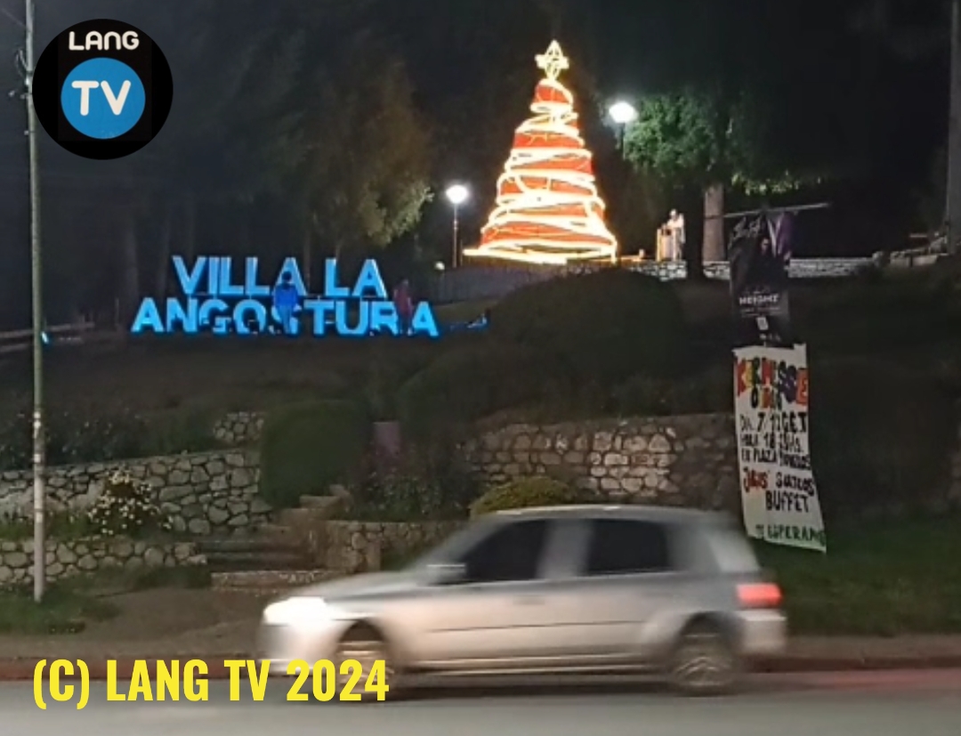 SOCIEDAD: ANGOSTURA TIENE SU ARBOL DE NAVIDAD