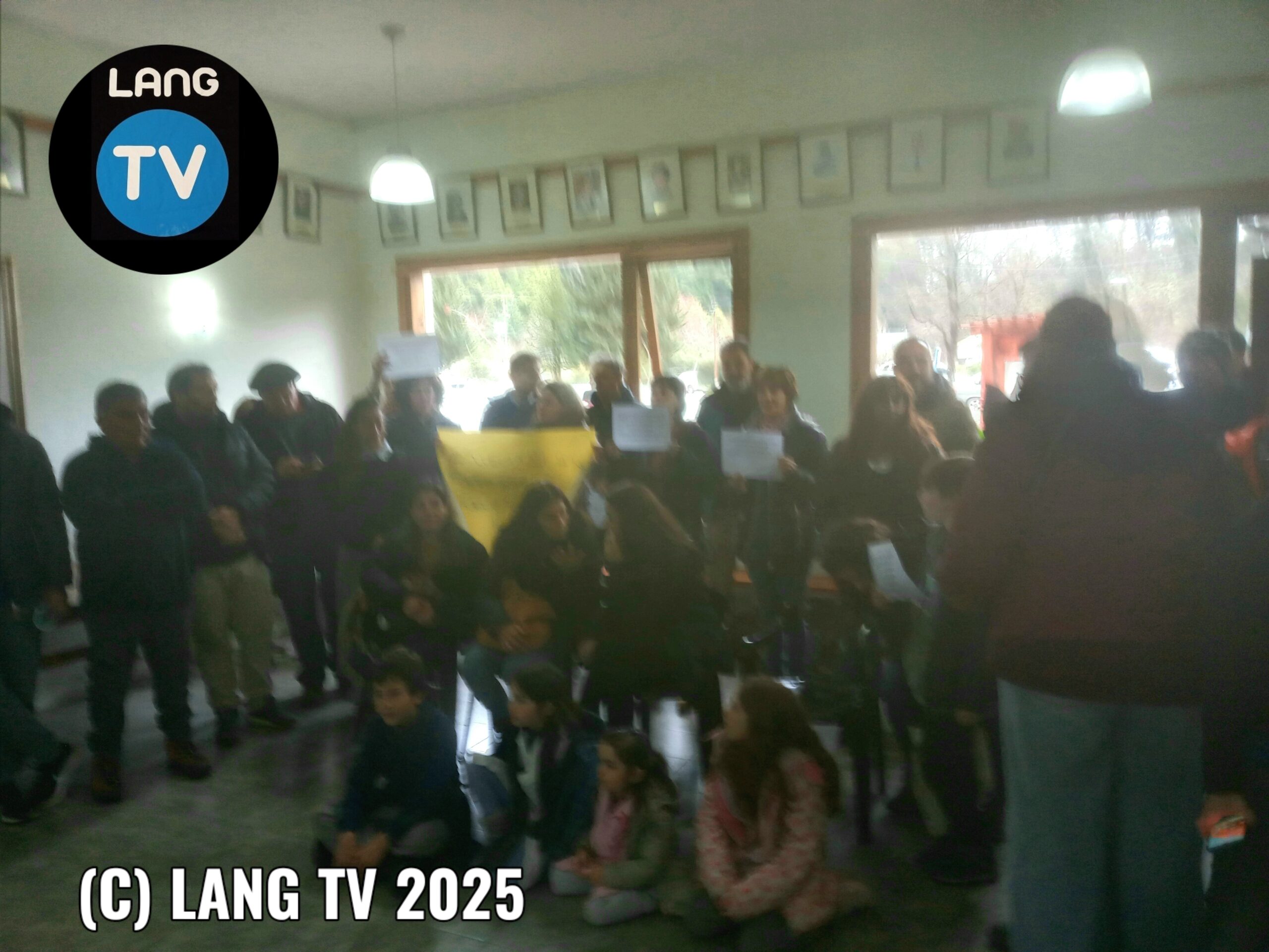 EDUCACION: HISTORICO, CD APROBO 2 ESCUELAS NUEVAS EN ANGOSTURA (5-2)