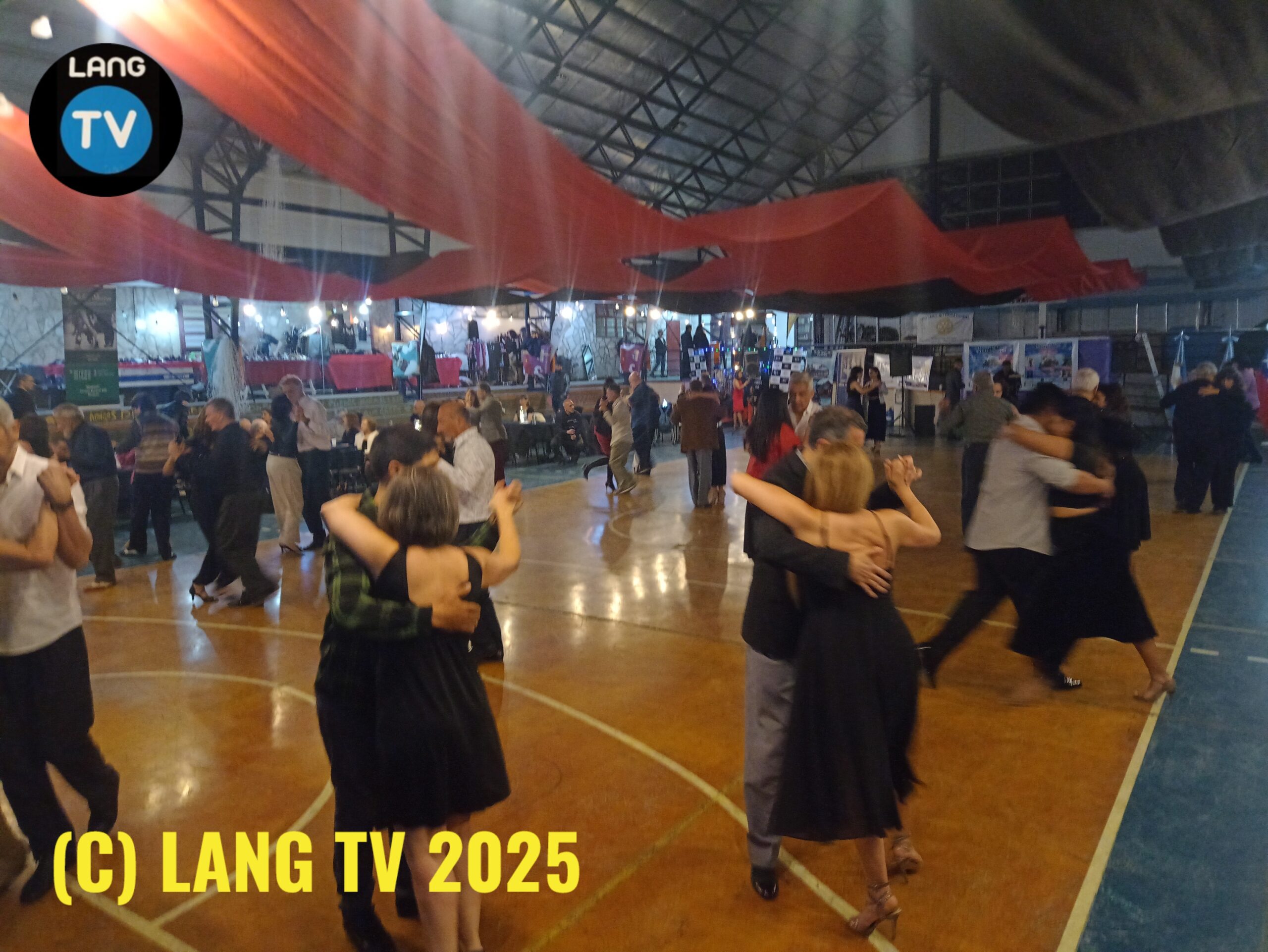 CULTURA: EMPEZO CON EXITO EL FESTIVAL DE TANGO EN ANGOSTURA