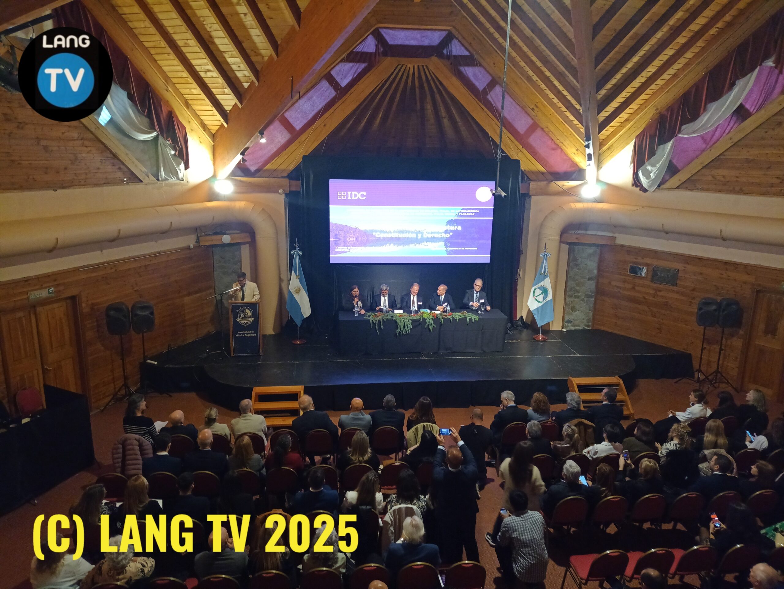 SOCIEDAD: EXITOSO INICIO EN ANGOSTURA DEL ENCUENTRO SOBRE CONSTITUCION Y DERECHO DEL IDC