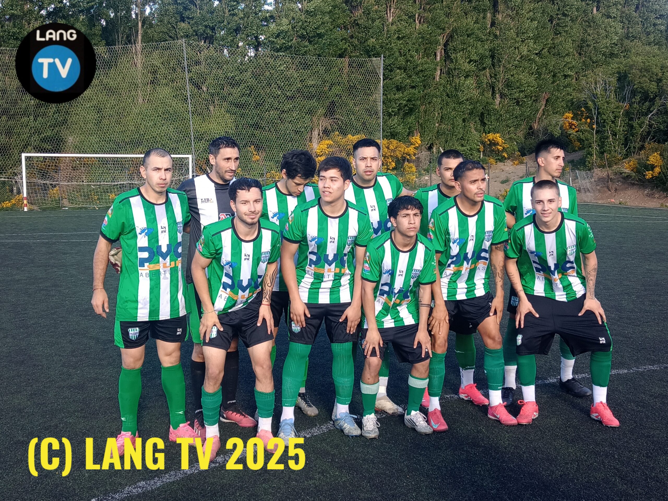 DEPORTES: PIEDRITAS Y CAIDA CON CRUZ QUE COMPLICA, ANTES DEL CLASICO (0-2)