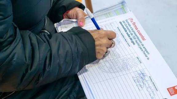 EDUCACION: JUNTAN FIRMAS PARA OPONERSE A LA CESION DEL CEF7 A PROVINCIA