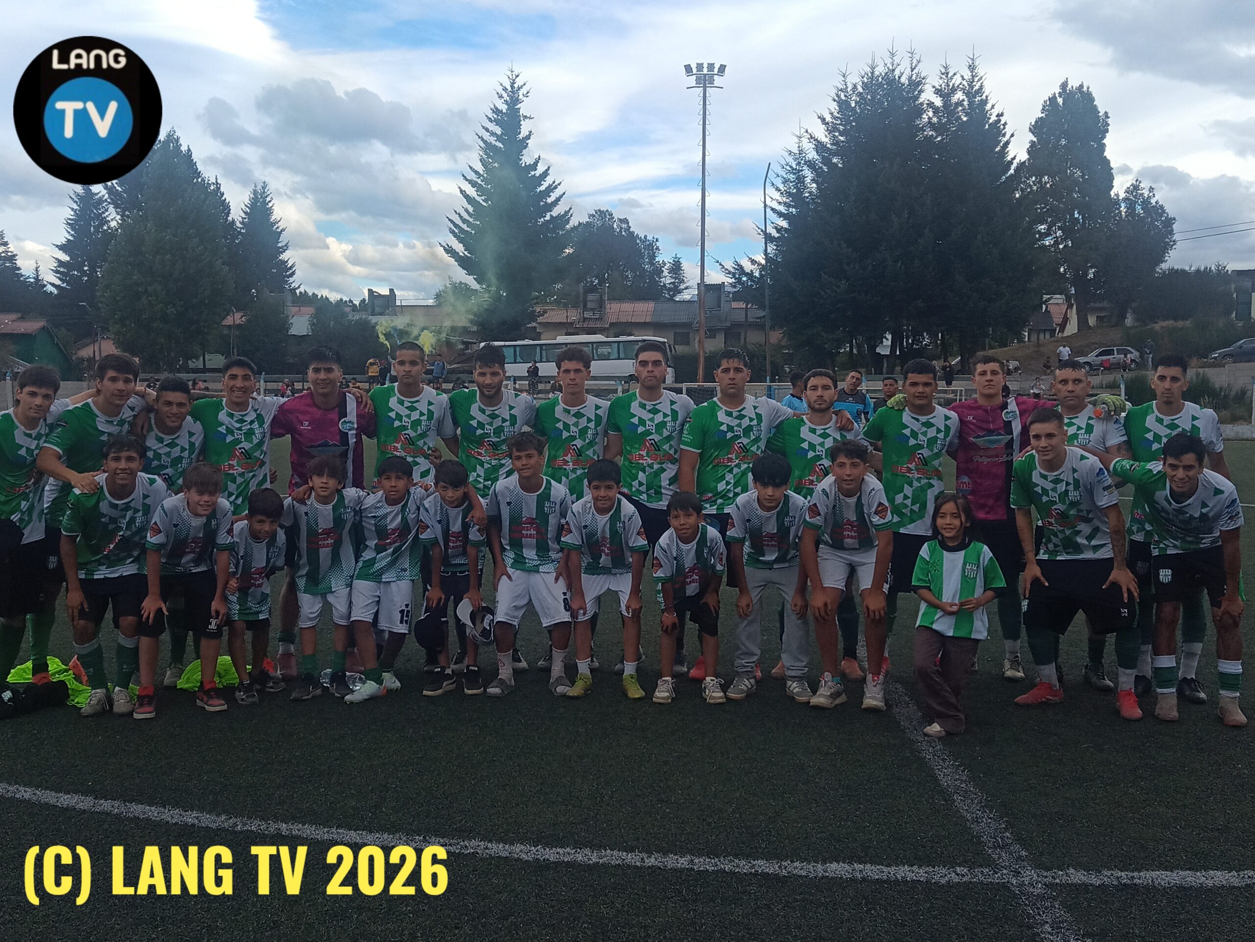 DEPORTES: PIEDRITAS DERROTADO POR LOS POSTES Y 2 TIROS LIBRES (1-2 CON BOCA)