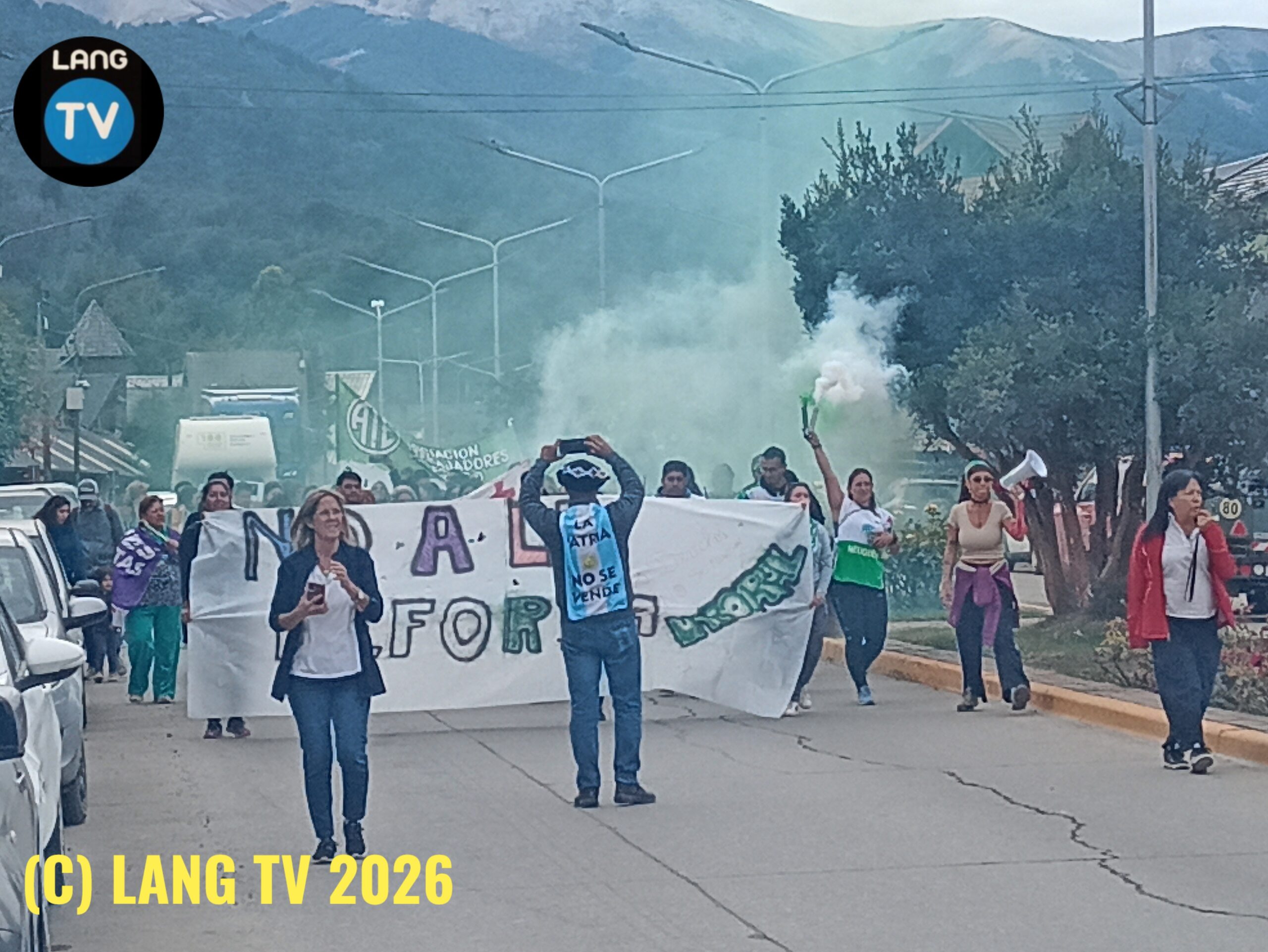 POLITICA: ATE MARCHO EN ANGOSTURA EN CONTRA DE LA REFORMA LABORAL