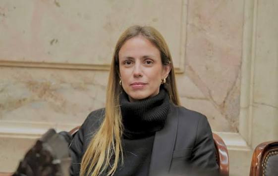 EDUCACION: BERTOLDI RECHAZO PEDIDO JV ONCE, AHORA SOLO JUSTICIA PUEDE PARAR ESCUELAS EN CEF7