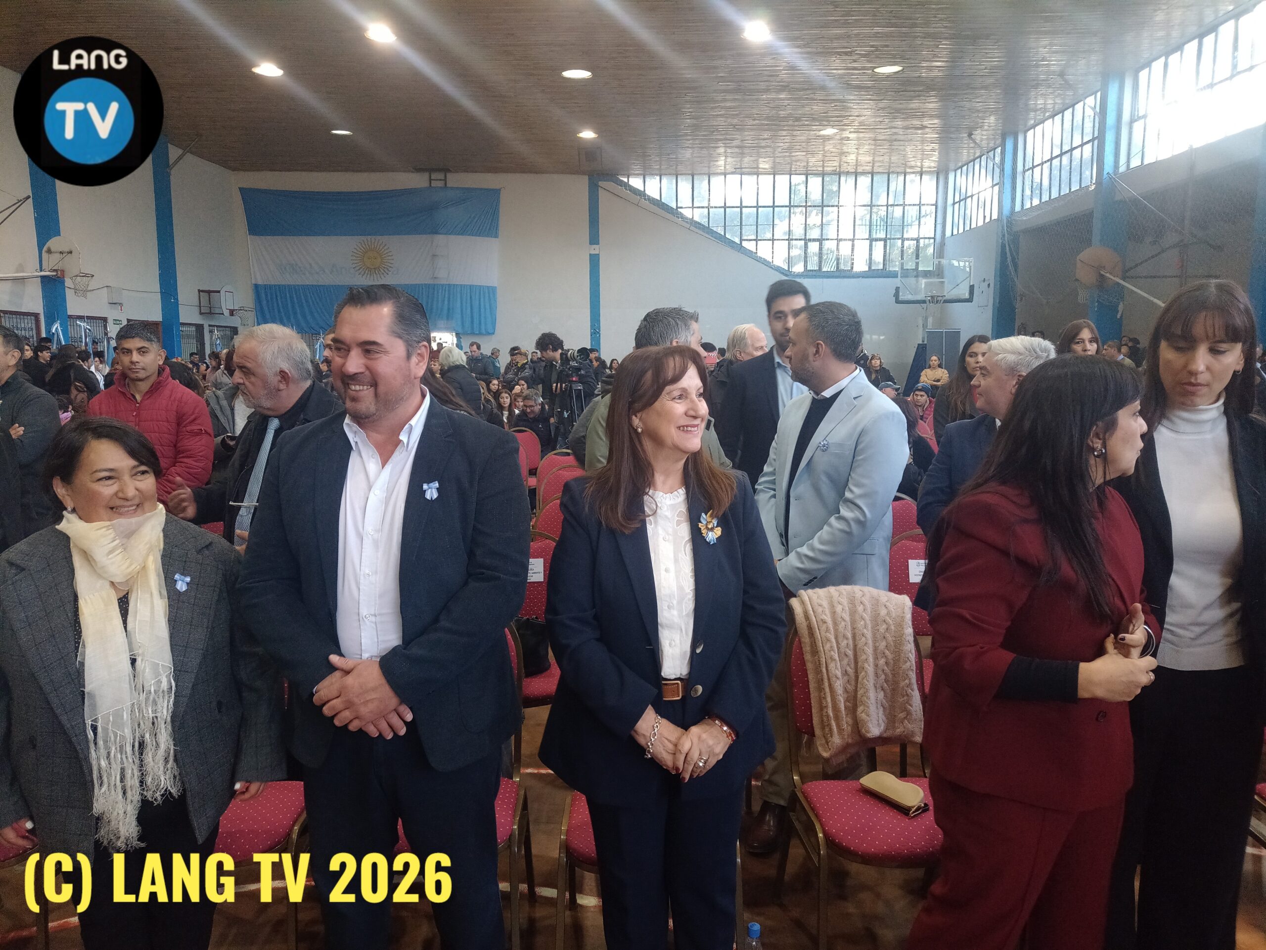 SOCIEDAD: 94 AÑOS DE ANGOSTURA, EMOCION, RECONOCIMIENTOS, VICE GOBERNADORA, TORTA Y ASADO POPULAR