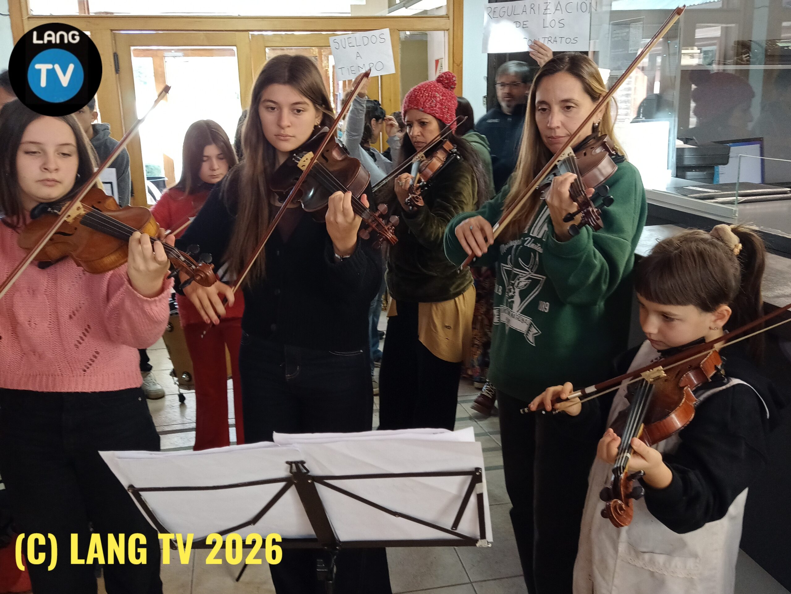 MUNICIPALIDAD: RECLAMOS DE ORQUESTA ESCUELA, REAFIRMACION DEL COMPROMISO DEL INTENDENTE Y DE REFORMAS PARA AGILIZAR TRAMITES ADMINISTRATIVOS
