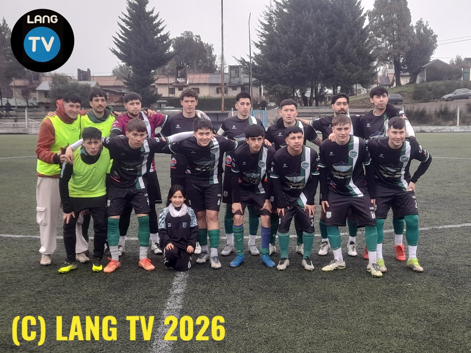 DEPORTES: PIEDRITAS Y NUEVAMENTE DOS EQUIPOS, UNO VICTORIOSO EN EL PRIMER TIEMPO Y OTRO DERROTADO EN EL SEGUNDO (2-5 CON CRISTAL)
