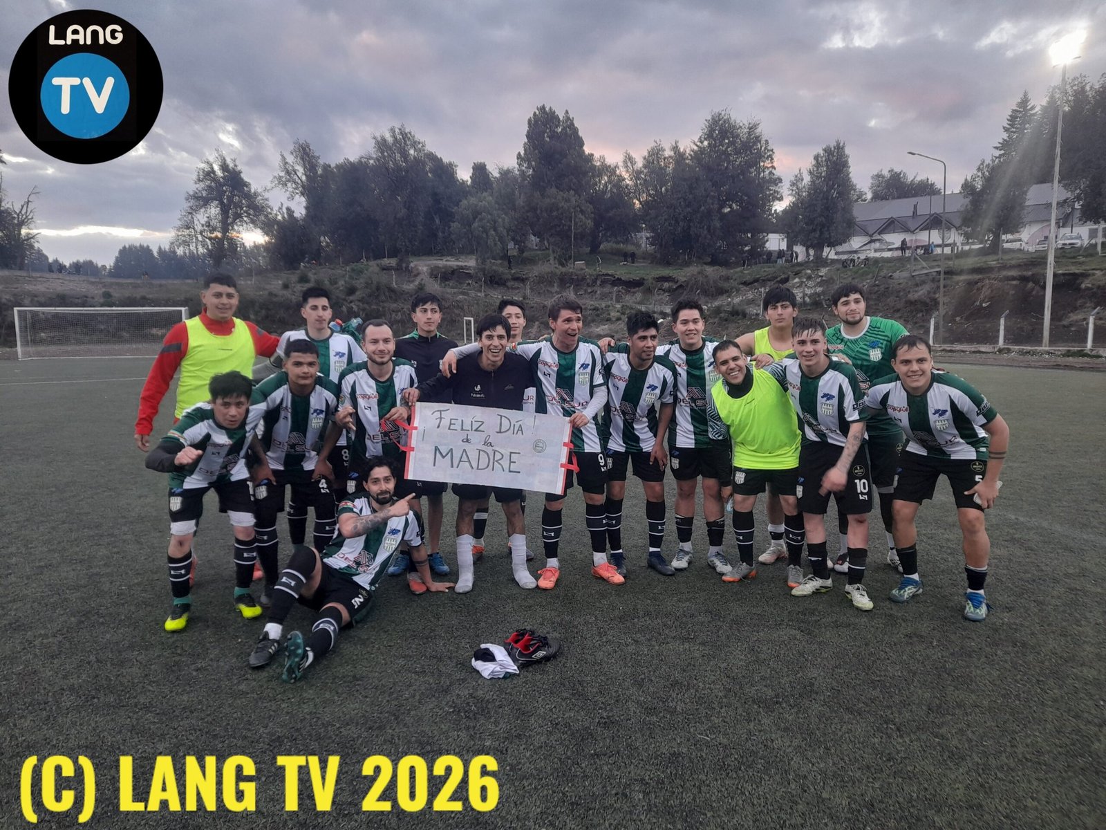DEPORTES: PIEDRITAS JUGO, SUFRIO (DE MAS), GANO Y SALIO DEL FONDO (3-2 A ALAS)
